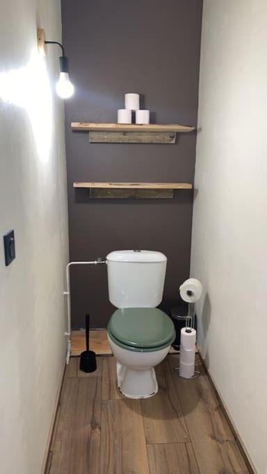 Maison En Bois A Entrechaux Ngoại thất bức ảnh