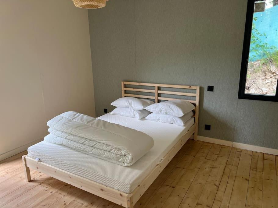 Maison En Bois A Entrechaux Ngoại thất bức ảnh